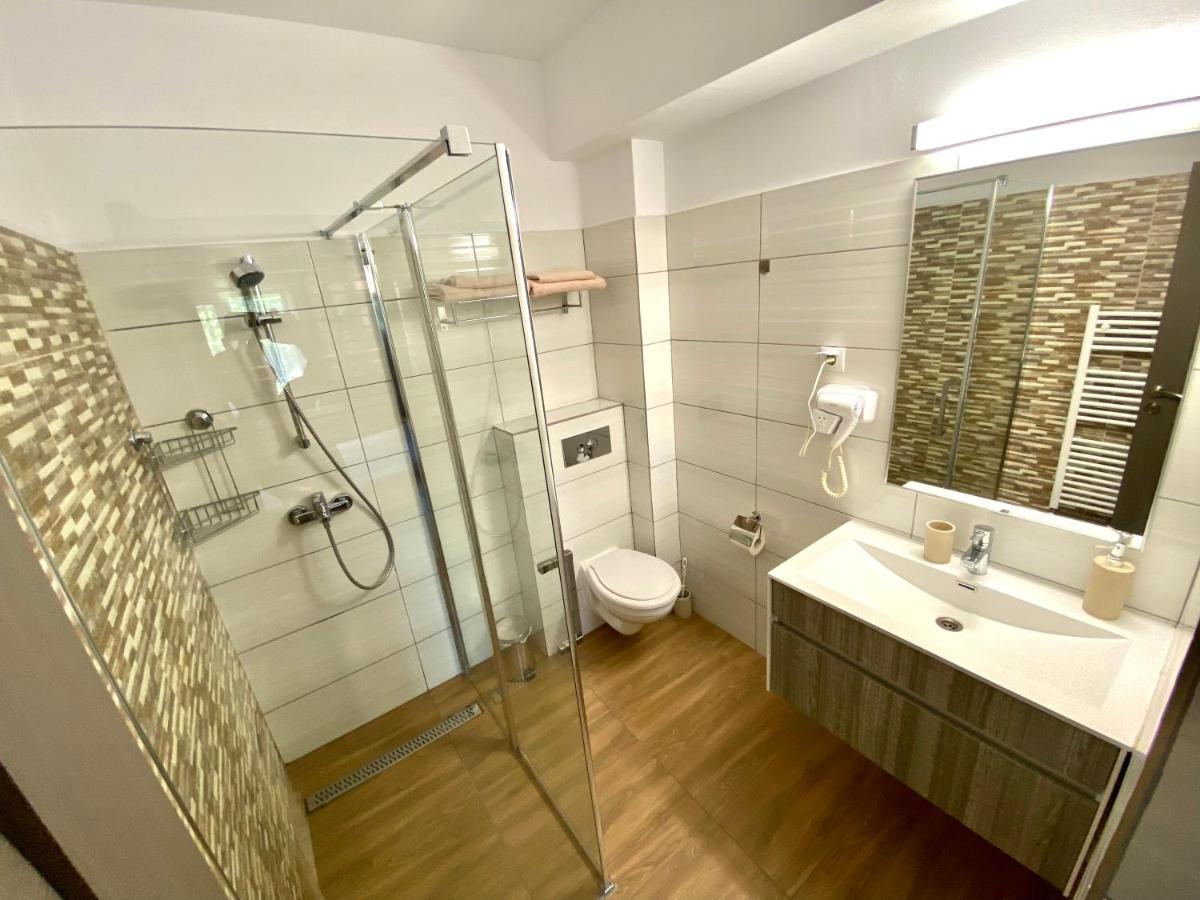 Holiday Home Esku โอร์โชวา ภายนอก รูปภาพ