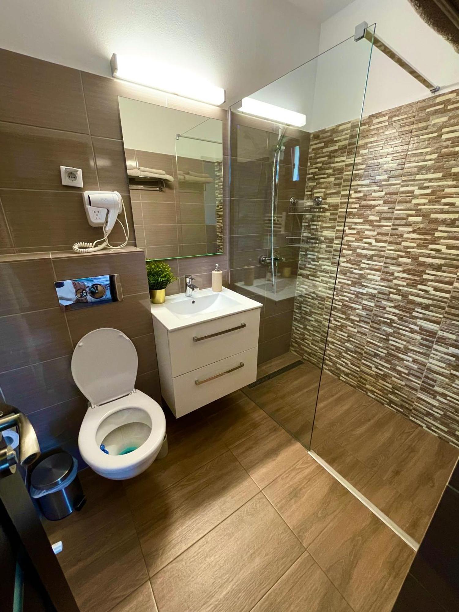 Holiday Home Esku โอร์โชวา ภายนอก รูปภาพ