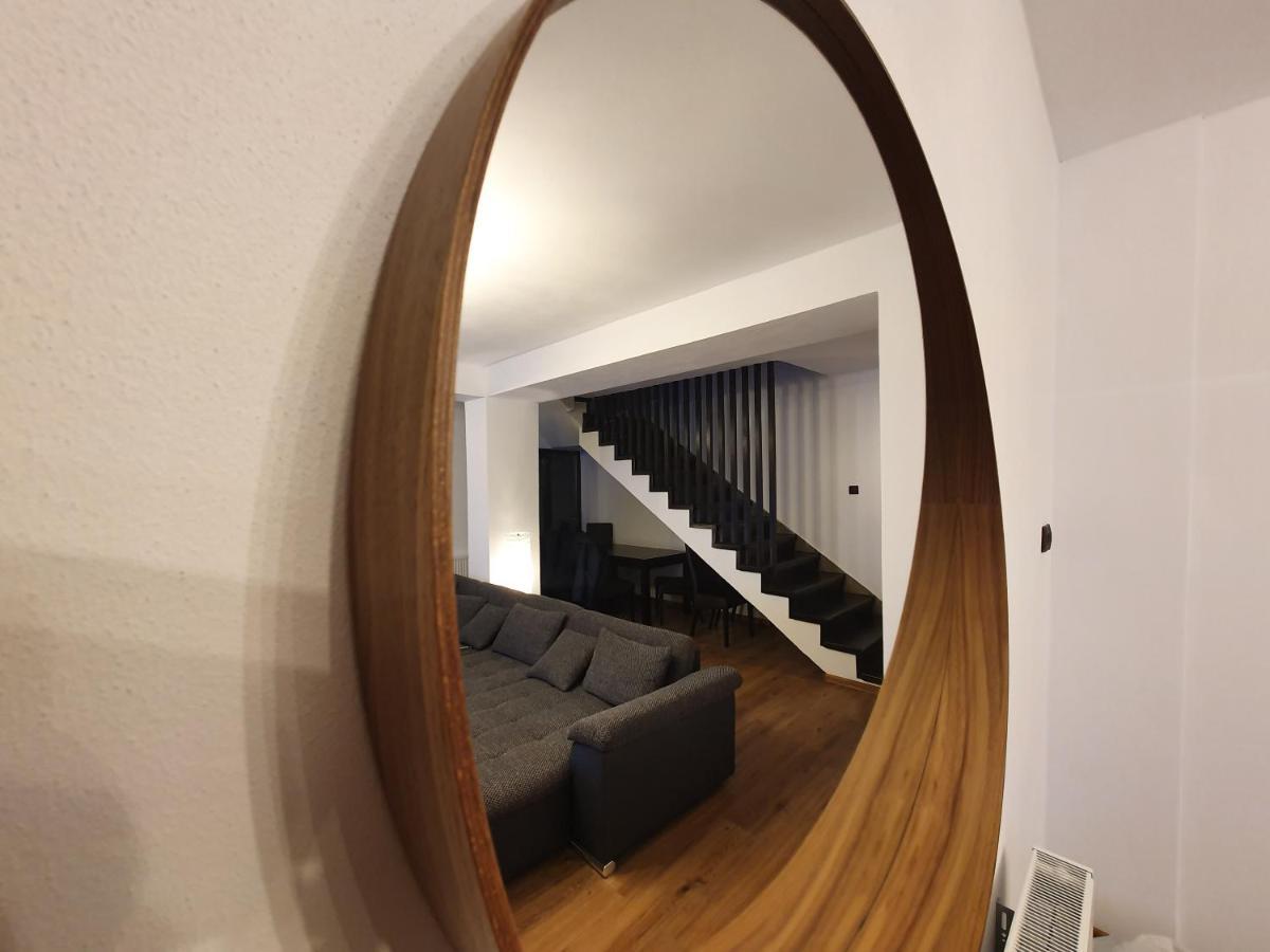Holiday Home Esku โอร์โชวา ภายนอก รูปภาพ